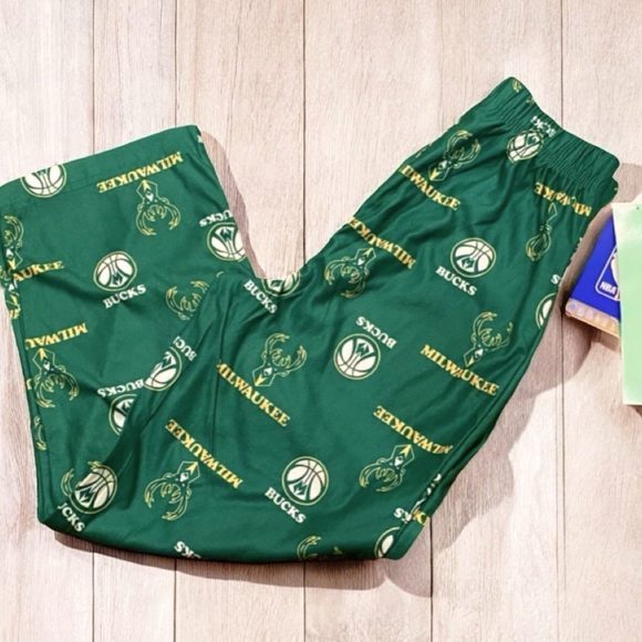 Boys Milwaukee Bucks Button Up Pajama Sleepwear Set Green Gold NBA BASKETBALL - Picture 7 of 16